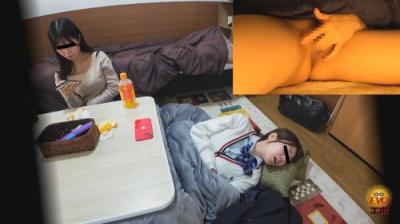 ～外は平静・中は熱情～隠撮こたつオナニー