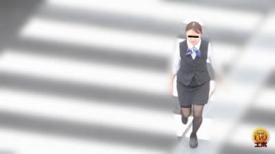 社内トイレ隠撮 OLお仕事中 おしっこ我慢すべり込みトイレ2