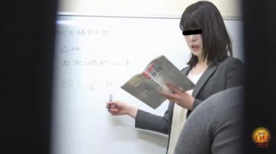 追跡隠撮 女教師のオナニー3